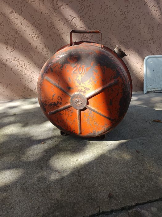 Каністра 20л металева.