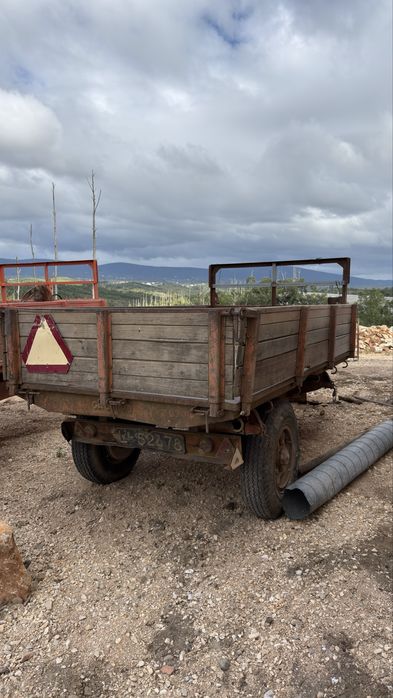 Reboque galucho tri basculante 3 ton