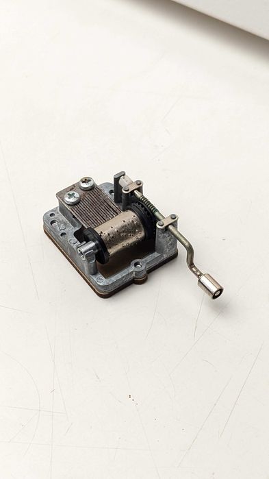 Caixa de Musica Pantera Cor de Rosa