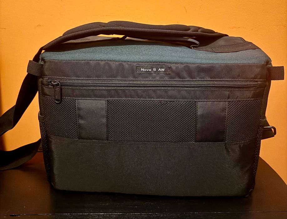 Estojos para máquinas e material fotográfico