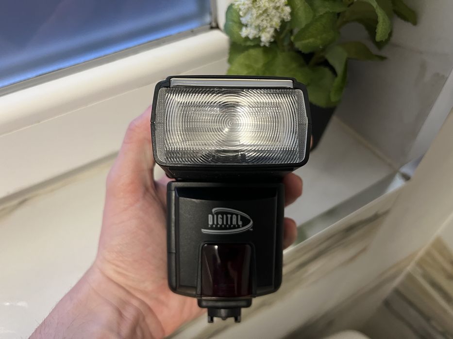 Спалах  Digital Concepts 952AF