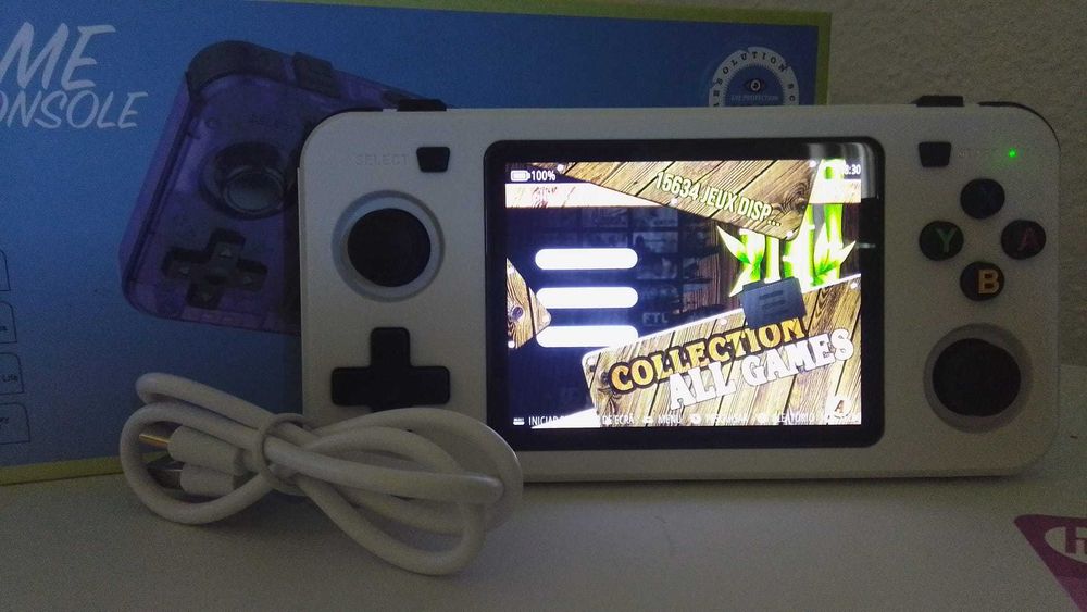 Consola Portátil R36H - Branco - Nova!!