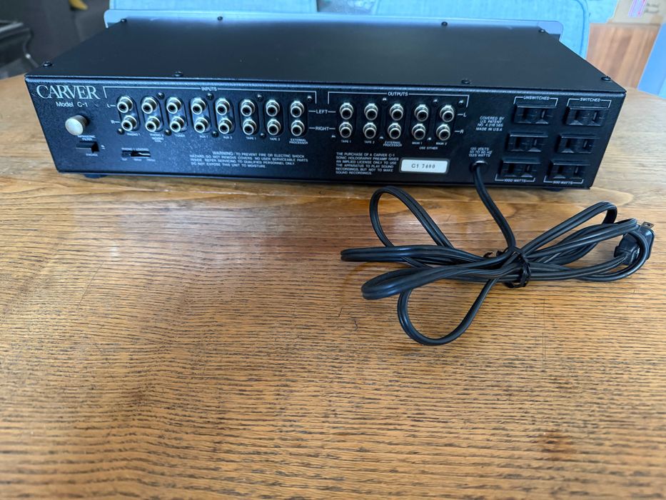Carver C-1 przedwzmacniacz z holografią soniczną