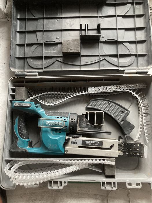 Makita BFR 550 автоматичний шуруповерт