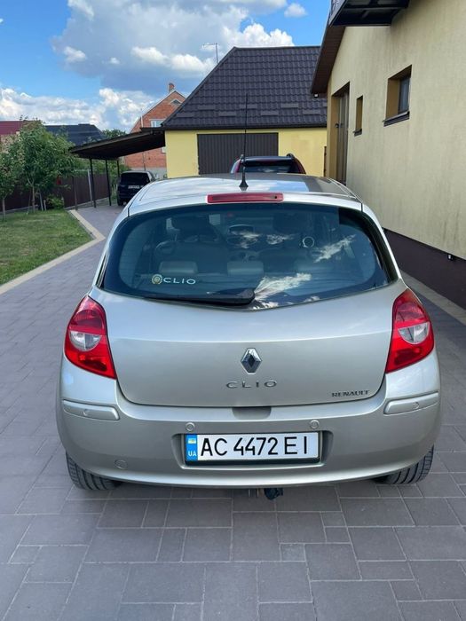 Автомобіль Renault Clio