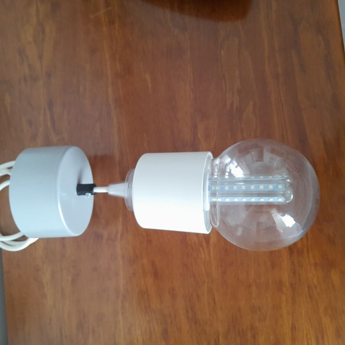 Candeeiro teto e Temporisador eléctrico