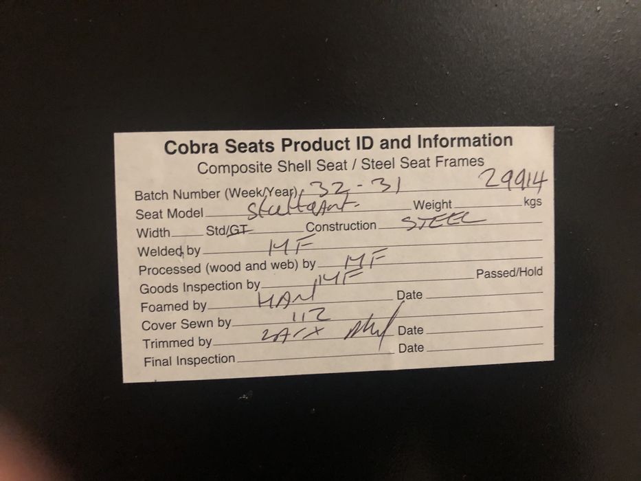 Par de Bancos Cobra Stuttgart reclinaveis novos  + calhas cobra premiu