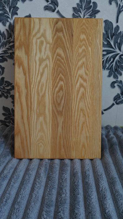 Дошка кухонна обробна/  разделочная доска ясен, велика