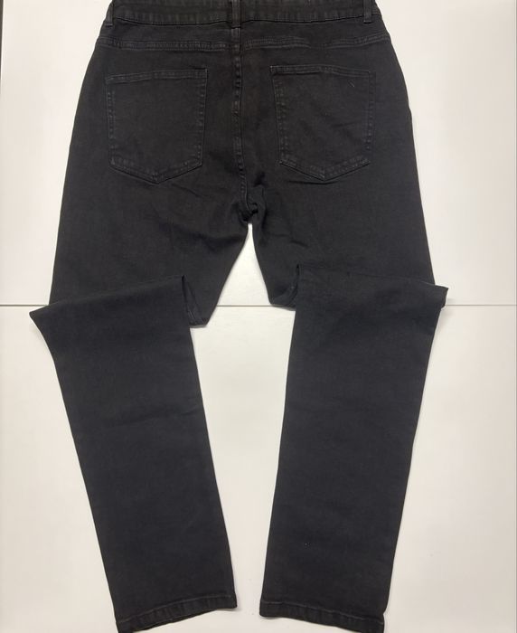 Прямі чорні джинси