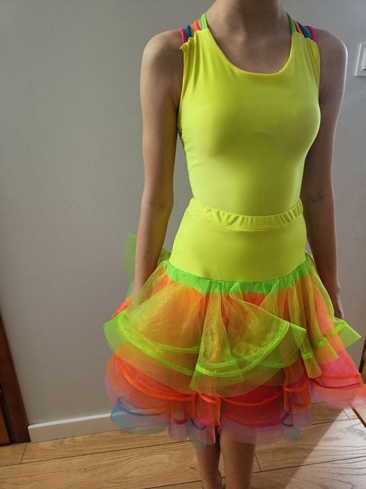 Body ,  spódnica ,  sukienka do La łaciny nie zdobiona