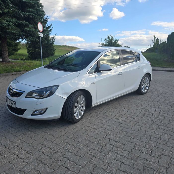 Opel Astra 2012 r