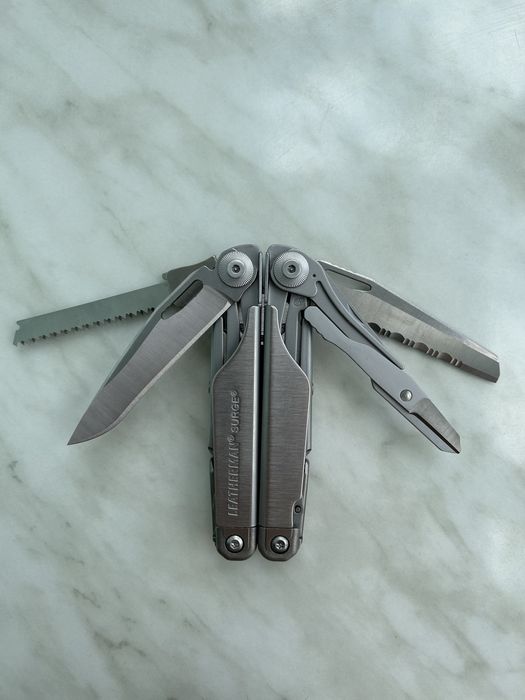 Мультитул leatherman Surge Black!