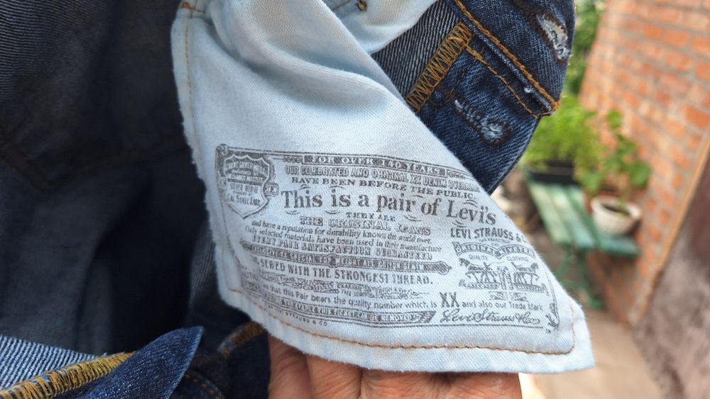 джинсы Levi's 501. w34