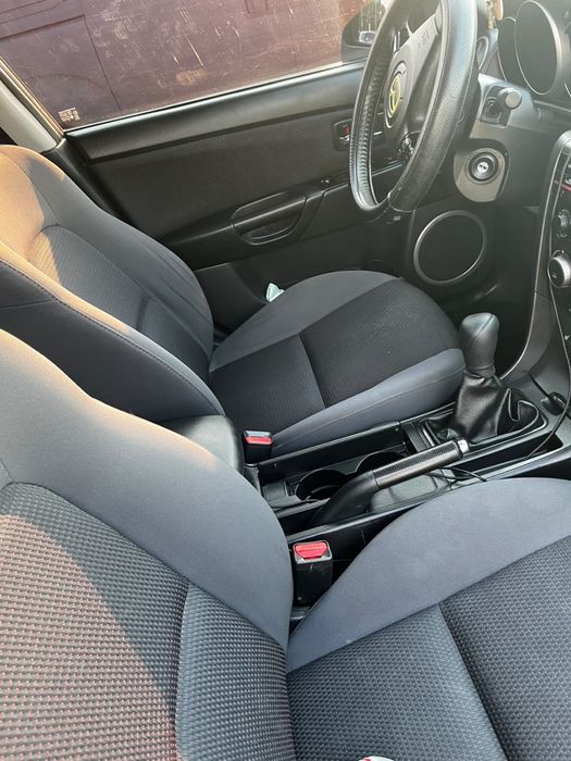 Продам Mazda 3  рік 2008
