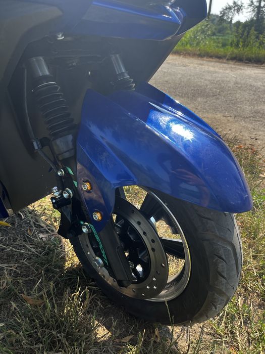 Електроскутер Maxxter NEOS III