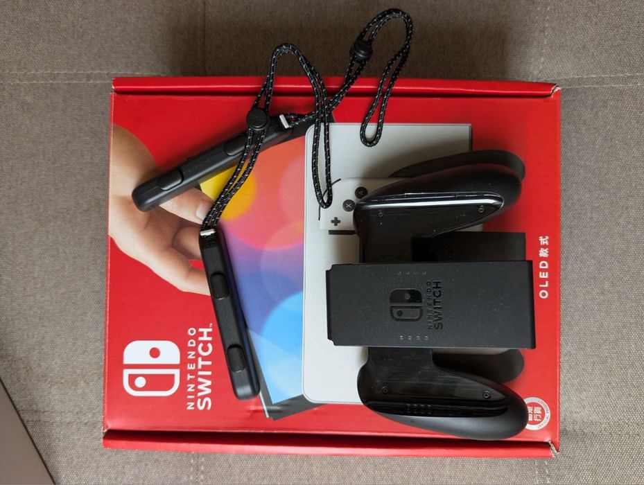 Nintendo Switch Oled 64gb. +Dock станція