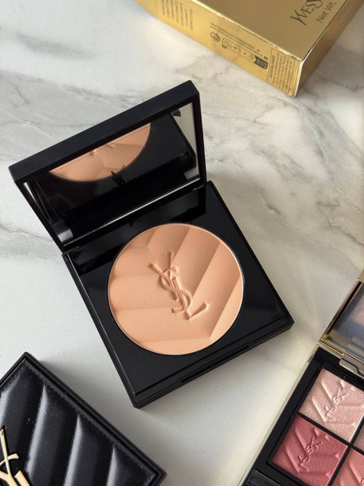Пудра Yves Saint Laurent All Hours
