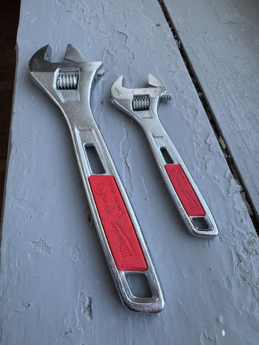 Ключі розвідні Milwaukee 250 ( 36,5 ) та 150 ( 24,5 )