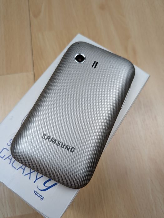 Smartfon Samsung Galaxy Y Young GT-S5360