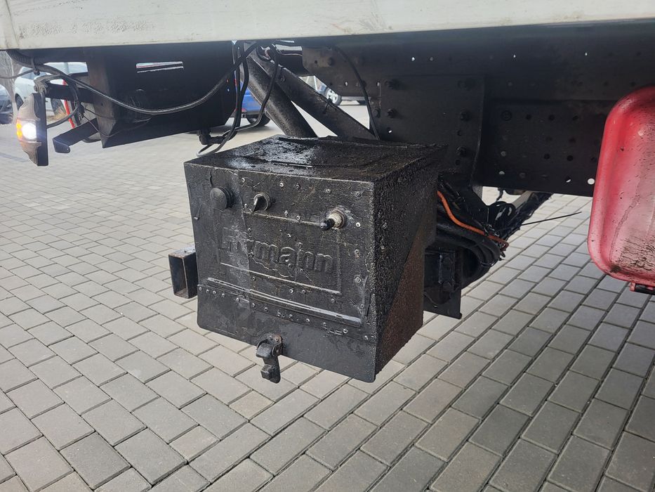 Winda zaladowcza 1000 kg Dhollandia Man 2010 r UDT ważny do 2027 r