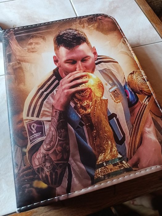 Sprzedam karty piłkarskie nowe