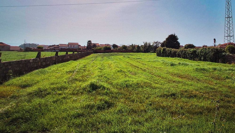 Terreno com 3.000 m² em Lavra - Matosinhos - 2 km da Praia