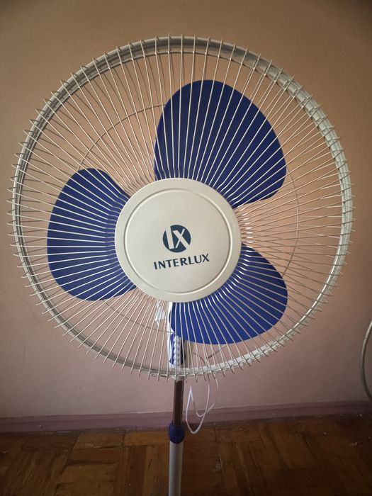 Продам вентилятор напольный