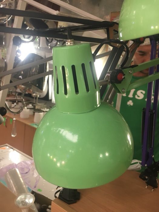 Настольна лампа металева на струбцині MT-800