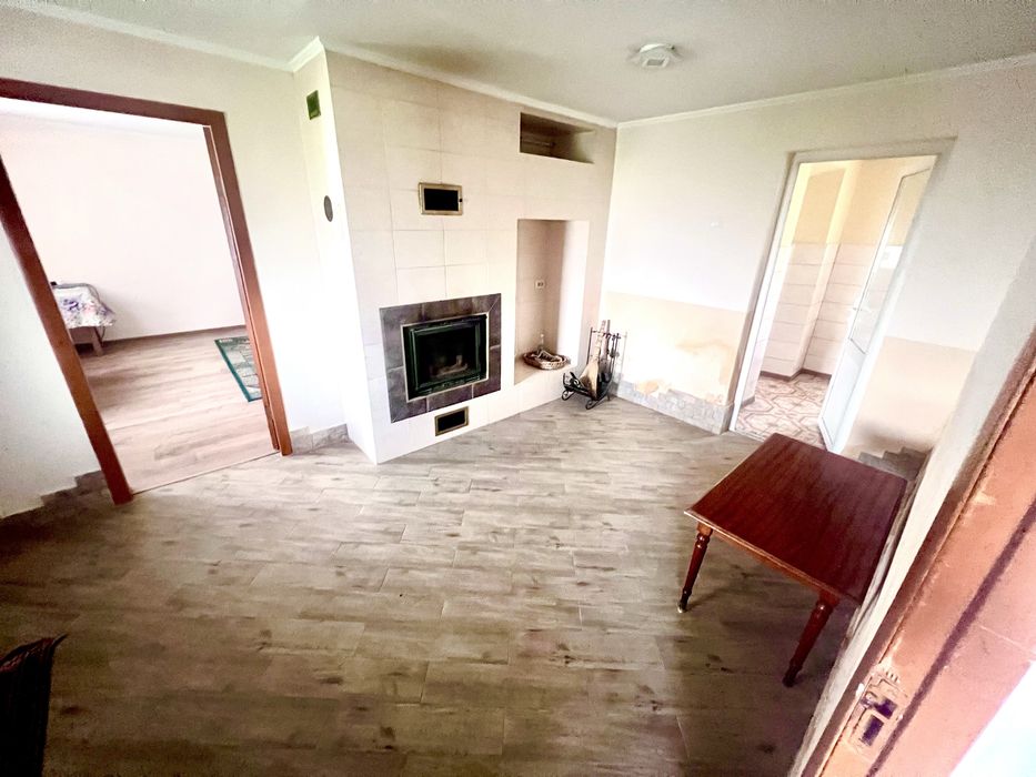 Хата,гараж,сауна,озеро,літня кухня,стайня,