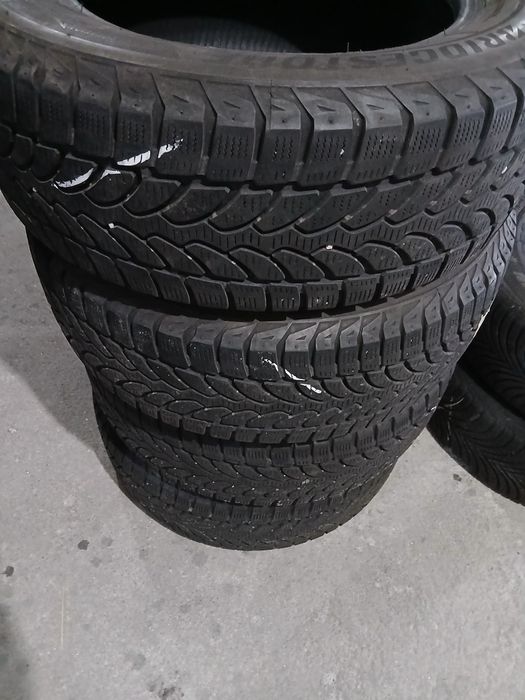 Pneus 215/60R16 C Bridgestone seminovos