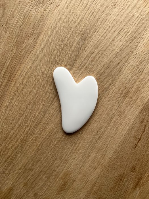 Biały kamień Gua Sha