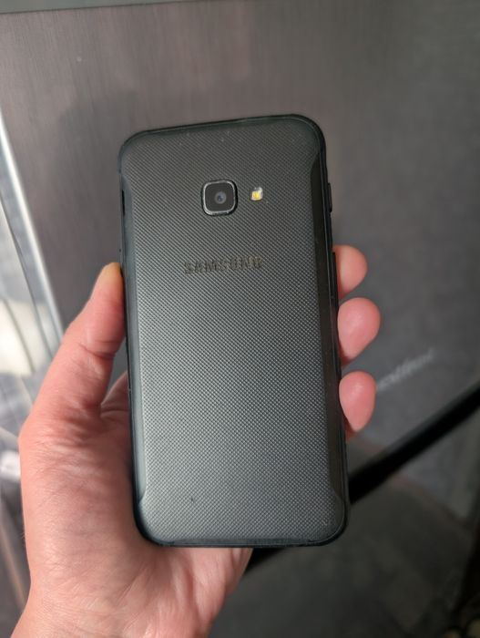 Защищённый Samsung Xcover 4 2/16