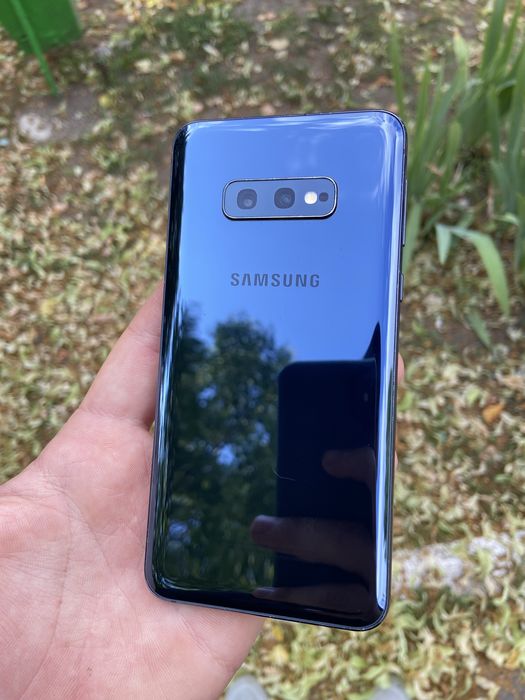 Samsung s10e 6/128 ідеальний!