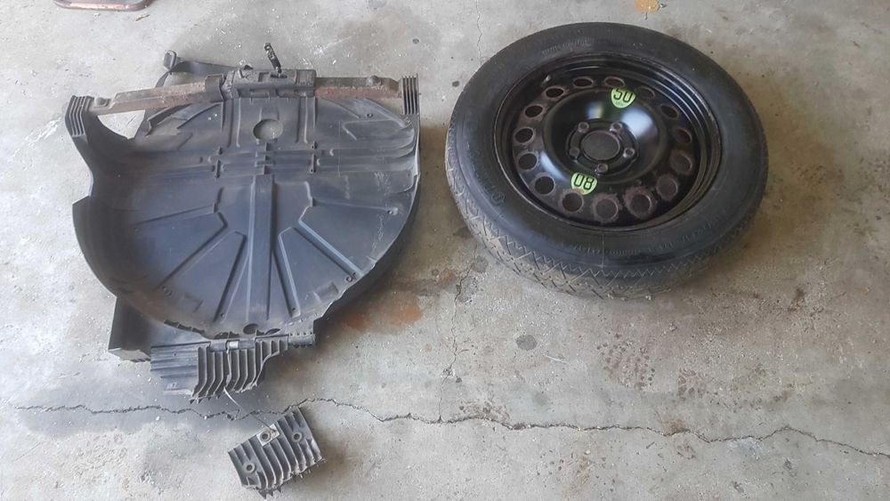 Mocowanie Osłona Winda Koła Zapasowego BMW X3 E83 R17