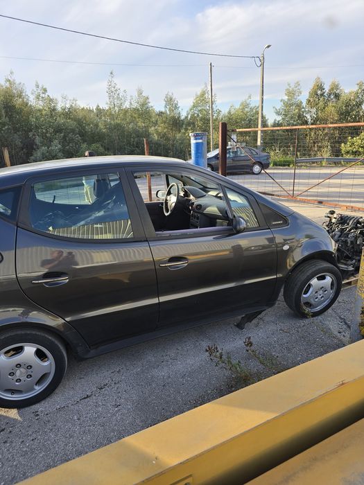 Mercedes A170 sem motor. 900€