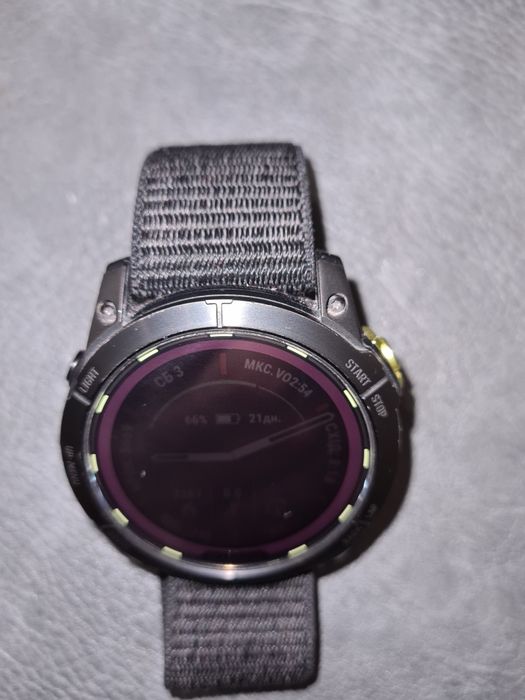 Годинник Garmin Enduro 2