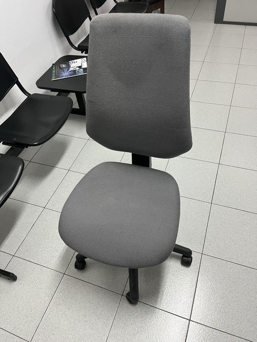 Cadeiras De Escritorio em bom estado