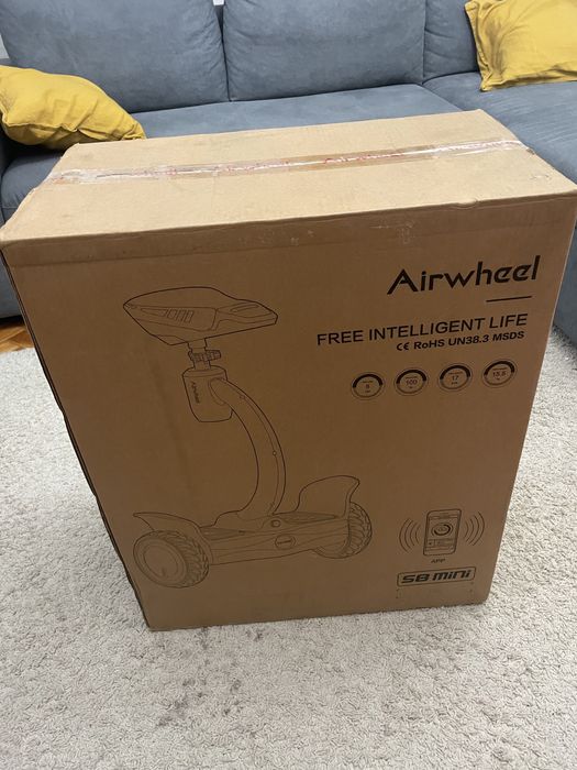 Tritinente eletrica com assento - nova e excelente para jovens