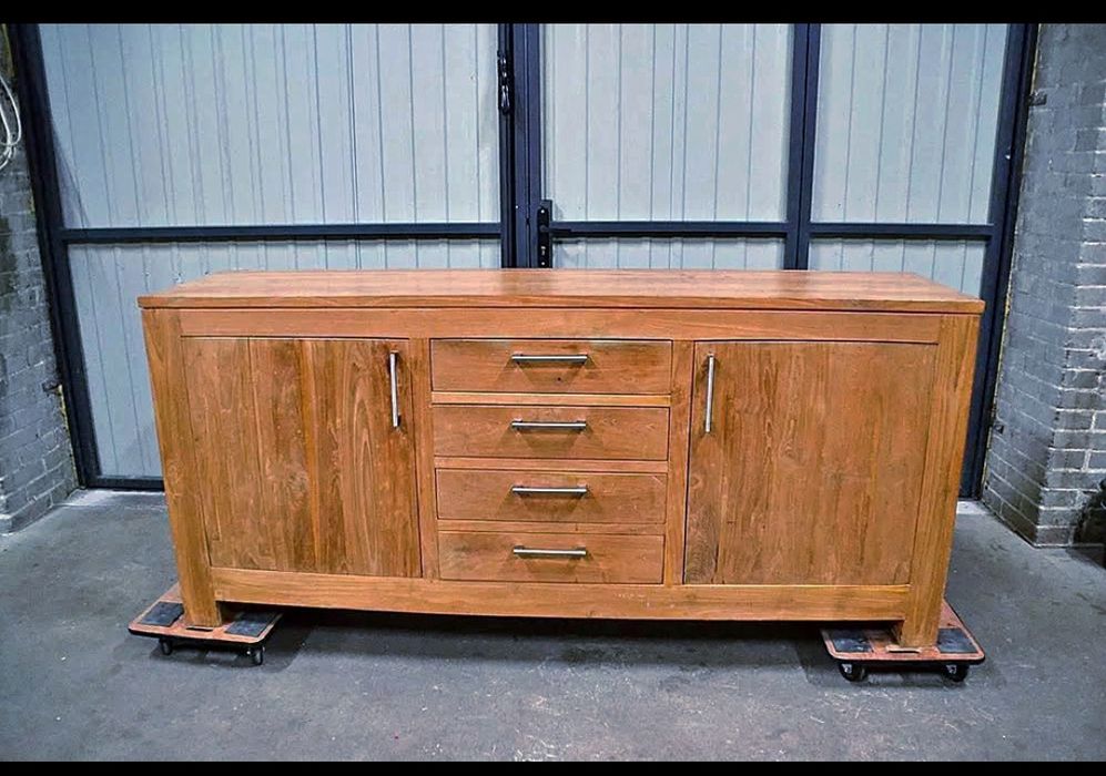 Komoda lite drewno egzotyczne. Masywna i solidna.