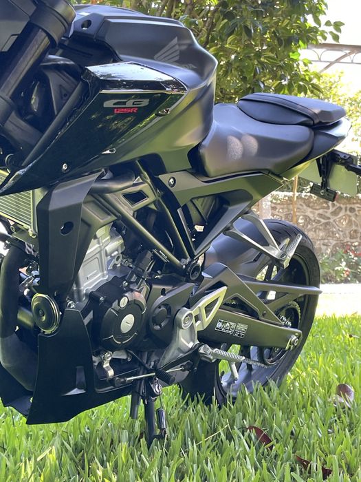 Honda CB 125R 2023