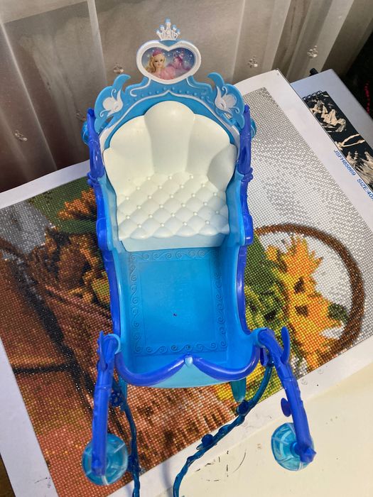 Карета для ляльок