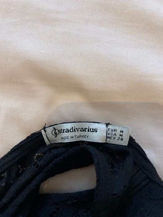 Top de renda Stradivarius