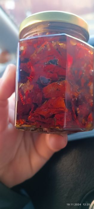 В'ялені томати зі спеціями