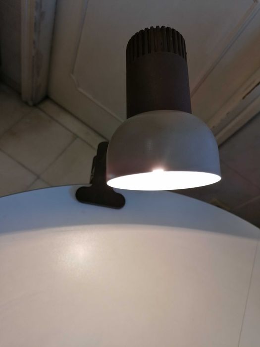 Candeeiro de secretaria portátil com mola, como novo.