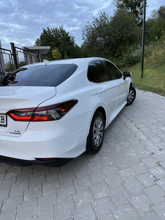 Продам економну TOYOTA CAMRY Hybrid