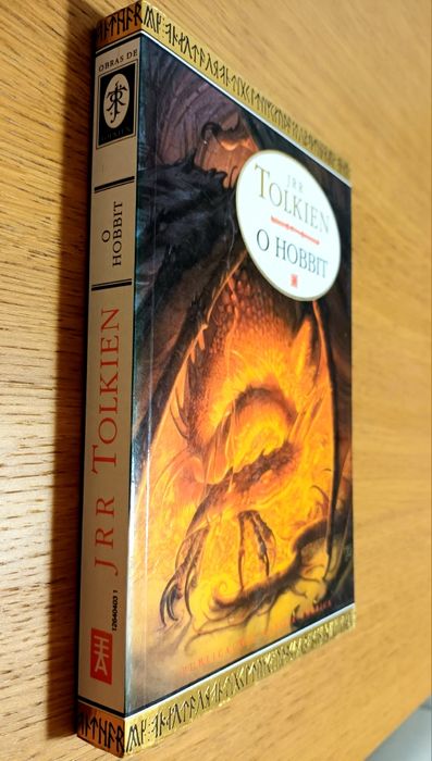 "O Hobbit" (J. R. R. Tolkien)