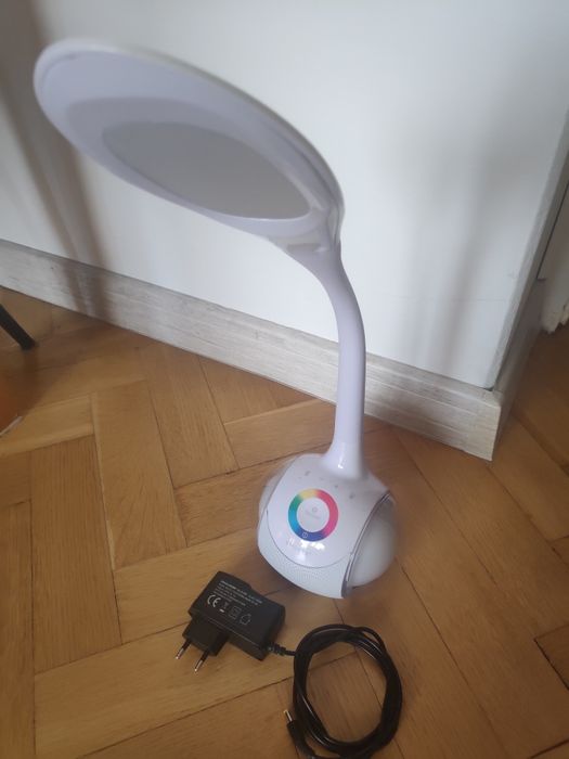 Lampka biurkowa multimedialna