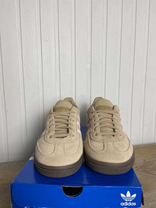 Używane buty damskie adidas handball spezial beżowe org 38 2/3
