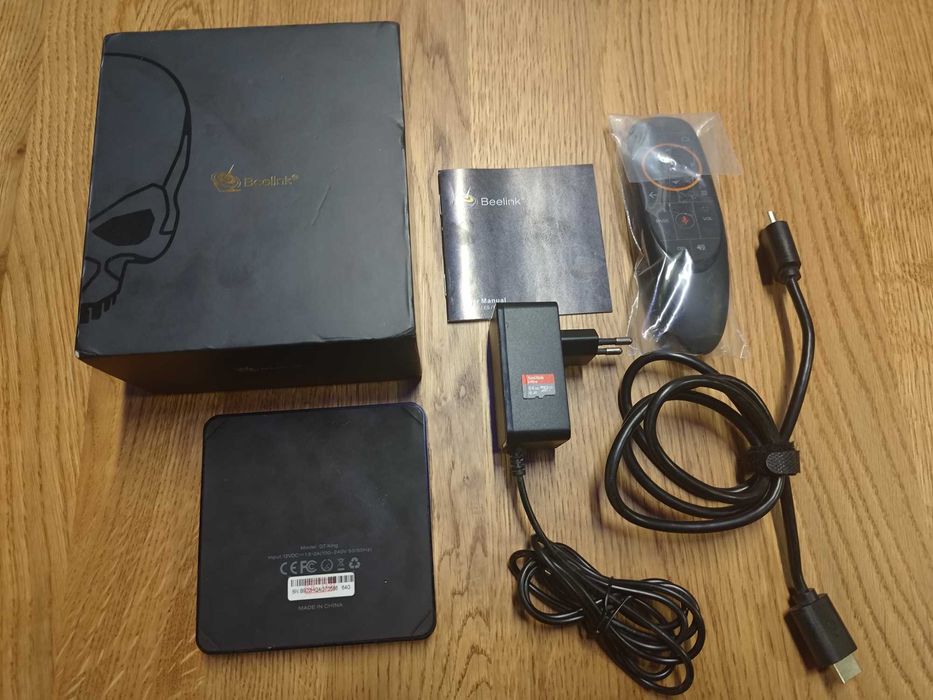 Android ТВ приставка Beelink GT-King 4/64GB