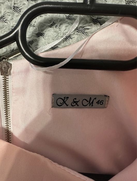 Sukienka K&M w kolorze rożowym